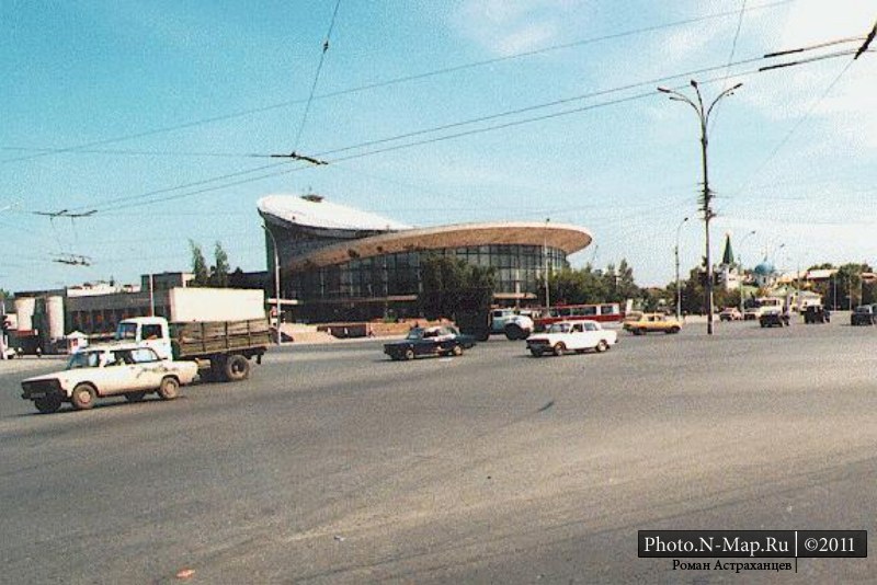 Новосибирск 90. Новосибирск 90-х. Новосибирск в 90-е годы. Новосибирск в 1990-е годы. Город Новосибирск 90х.